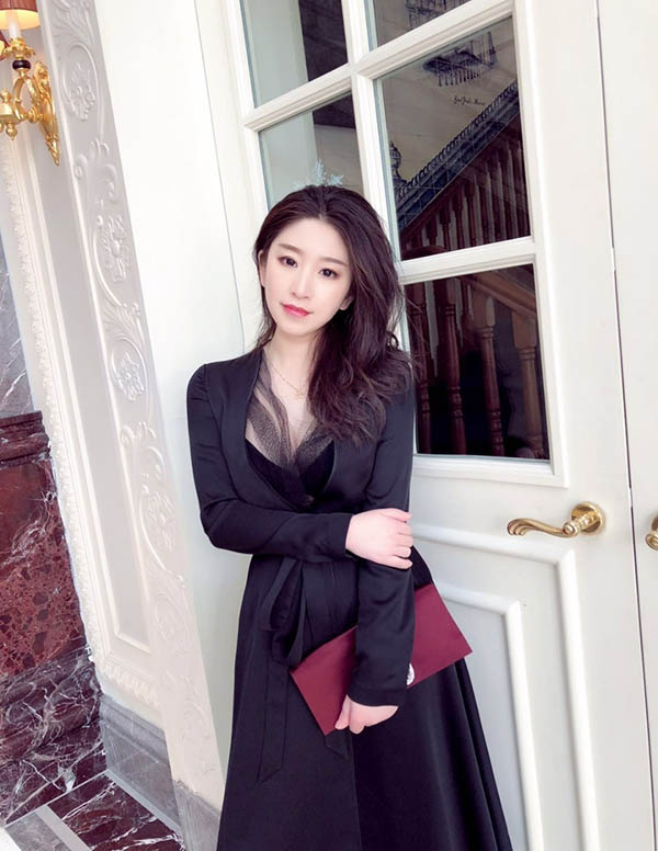 巴黎外围女经纪人